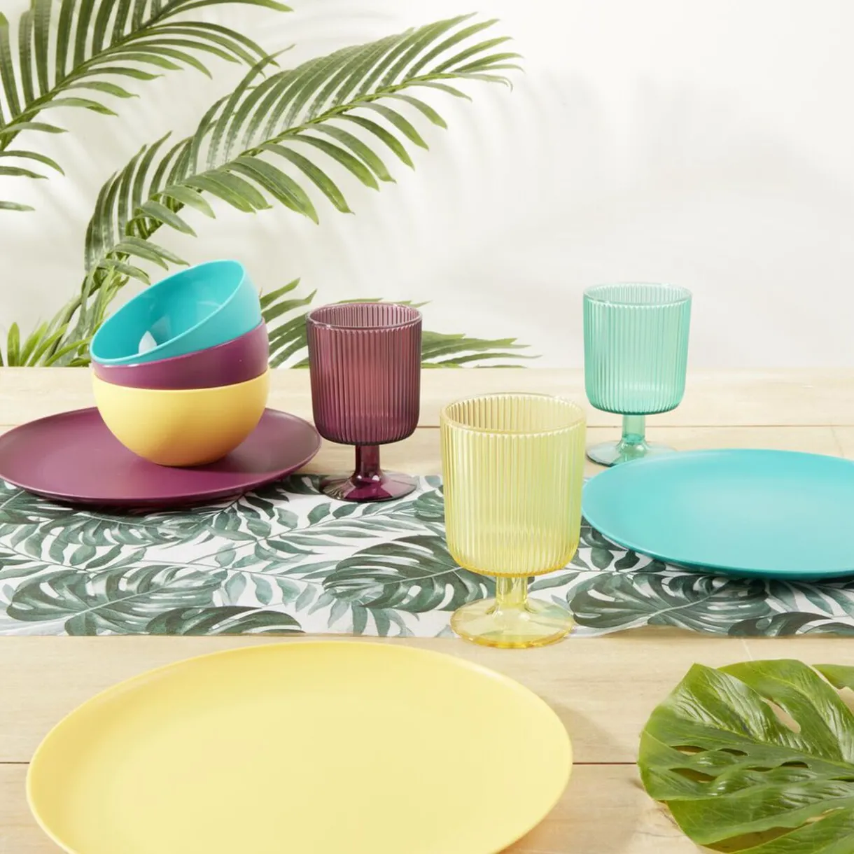 Assiette plate en plastique Ø23,5cm - 3 coloris^Gifi Best