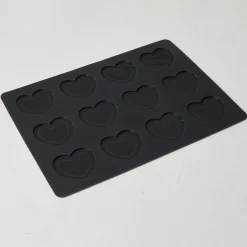 Moule silicone 12 macarons en forme de coeur^Gifi Sale